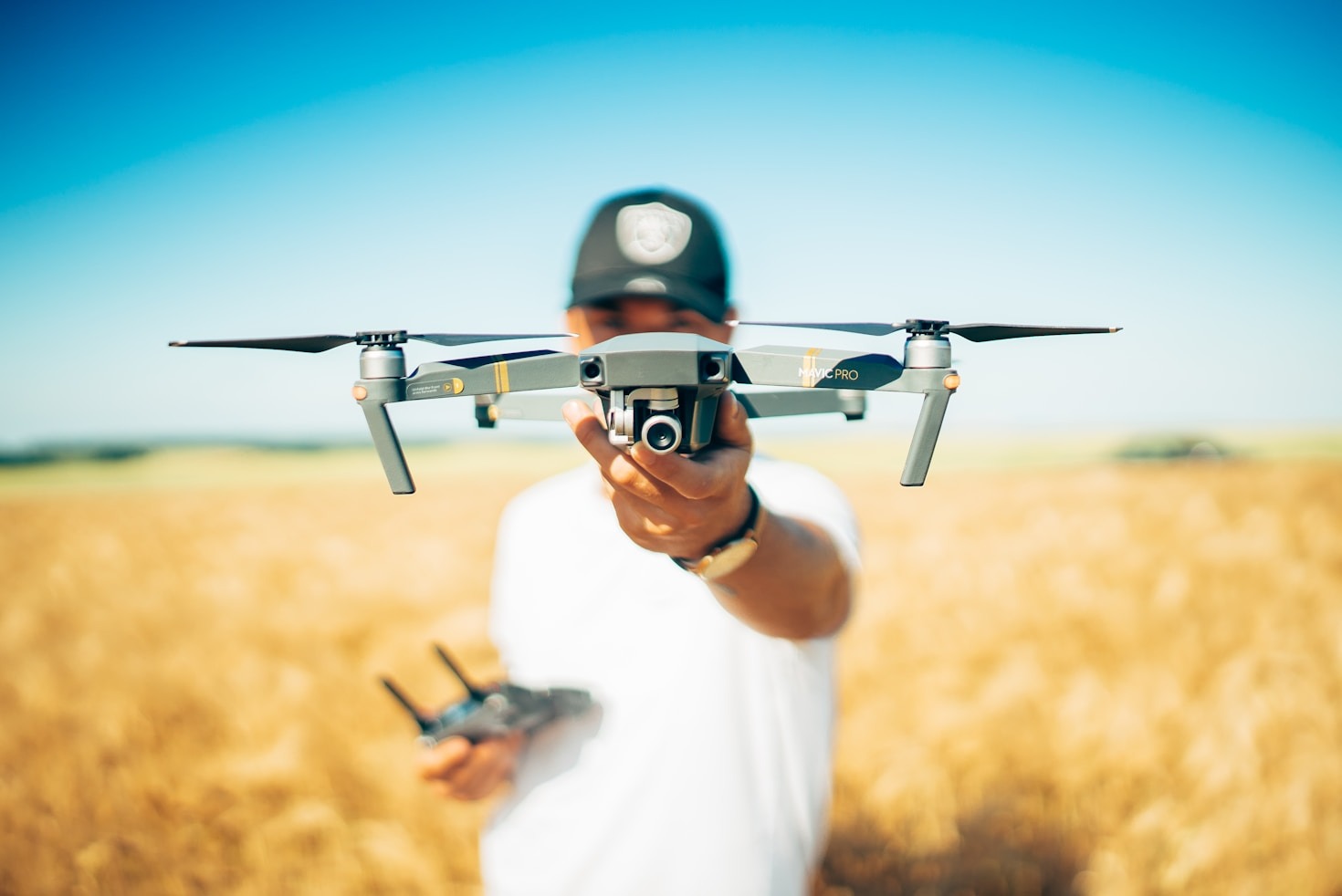 Dlaczego inspekcje termowizyjne dronem to przyszłość energetyki
